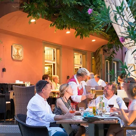 Der Loewen In Hotell