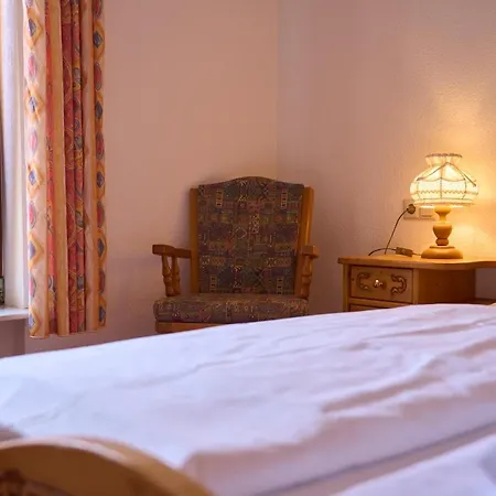 Der Loewen In Hotell