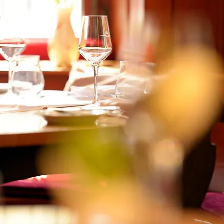 Hotel Der Loewen In 3*